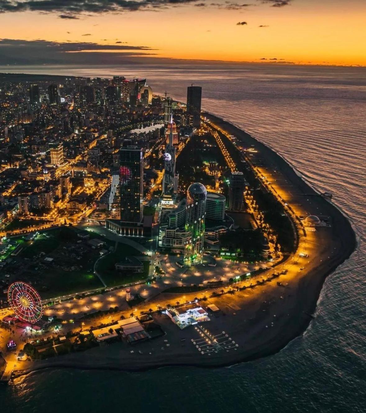 Отель New Orbi Батуми Экстерьер фото